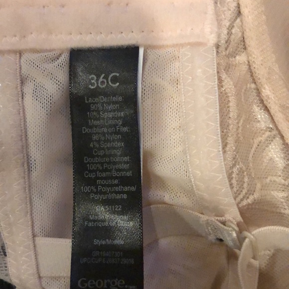 36C Bra with adjustable straps.  Push up Lace Bra with adjustable straps - Picture 9 of 9